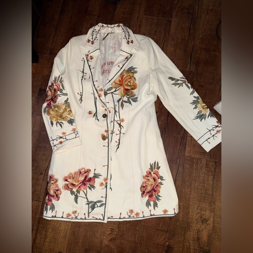 Paparazzi Floral Embroidered White Jacket